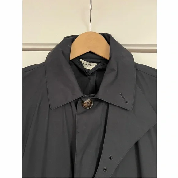 BALENCIAGA FW16 Runway trench coat